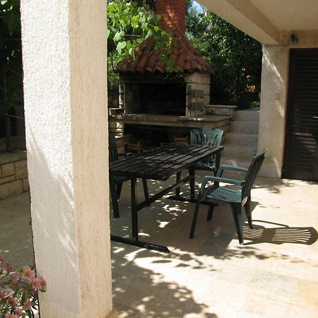 Guest House Zimmer F1 بولا المظهر الخارجي الصورة